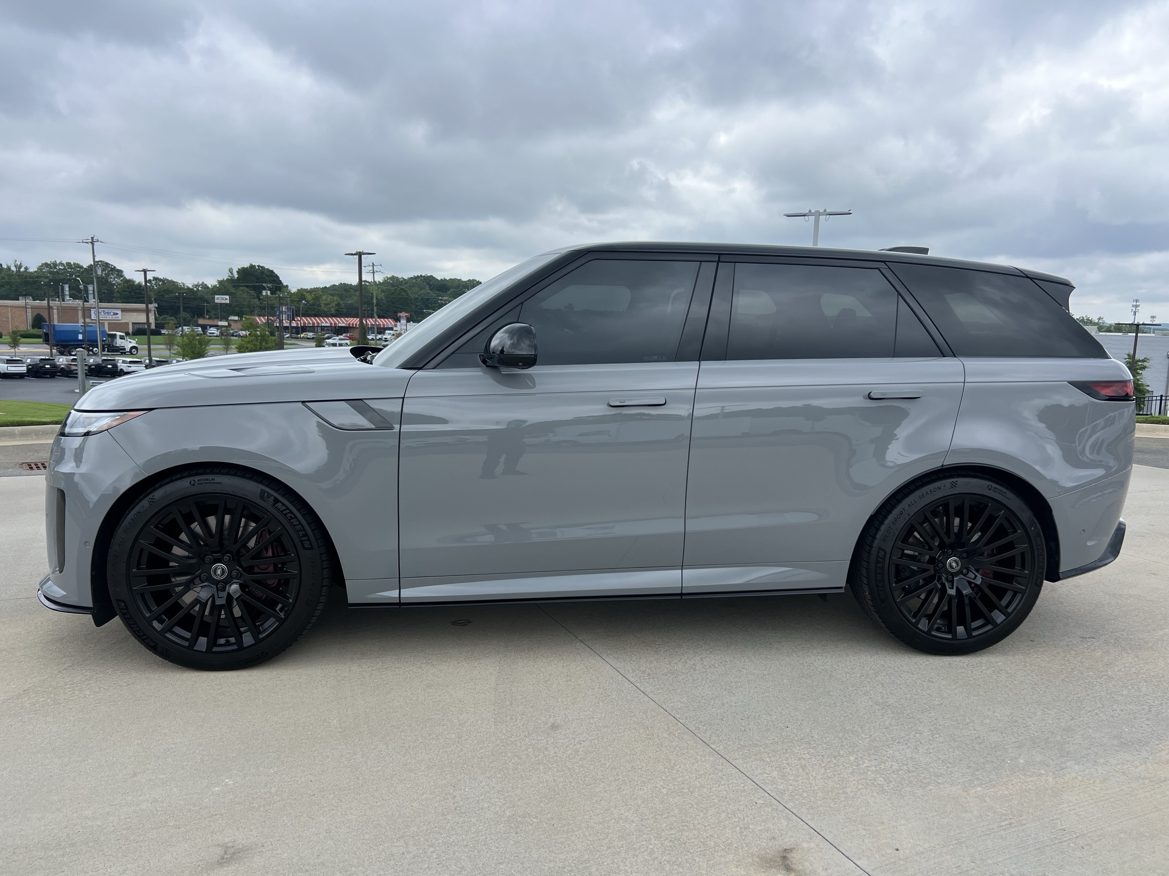 land rover range rover sport 2025 SAL1Z9F92SA450954 image land rover range rover sport 2025 SAL1Z9F92SA450954 image